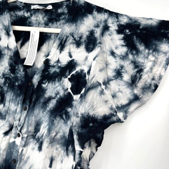 Young Fabulous & Broke Boho Black White Blouse Tie Dye Top Medium Flutter Sleeve - Picture 3 of 7